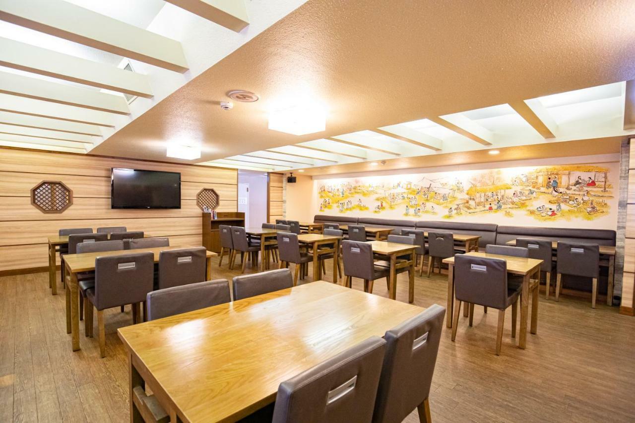 Hotel Ymca Youth Center